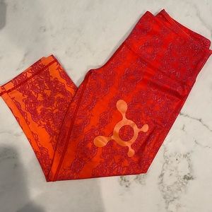 Orange Theory x Lululemon Cropped Leggings